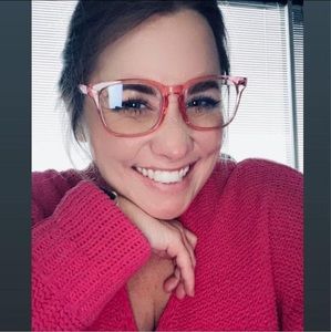 Meet your Posher, Lauren